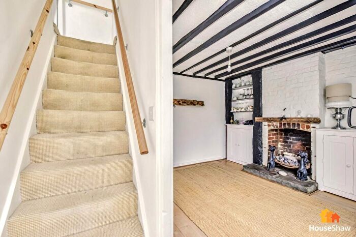 2 Bedroom Detached House For Sale In George Street, Chesham, HP5