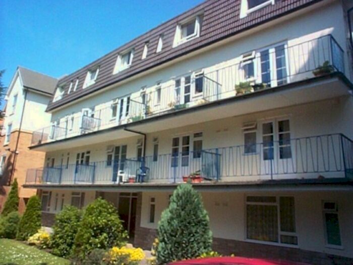 Studio To Rent In Pinelands, Knyveton Road, Bournemouth, BH1