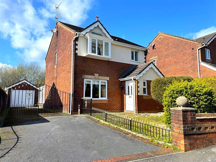3 Bedroom Detached House For Sale In Meadow Court, Maes Ty Cwrdd, Llwynhendy, Llanelli, SA14