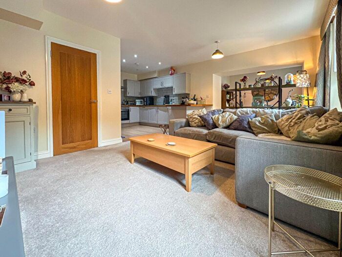 3 Bedroom Apartment For Sale In Anderson Court, Burnopfield, Newcastle Upon Tyne, NE16