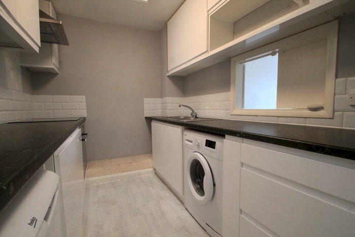 2 Bedroom Flat To Rent In Deptford High Street, Deptford, SE8