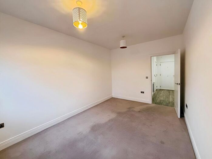 1 Bedroom Flat To Rent In – Farnham Road, Slough, SL1