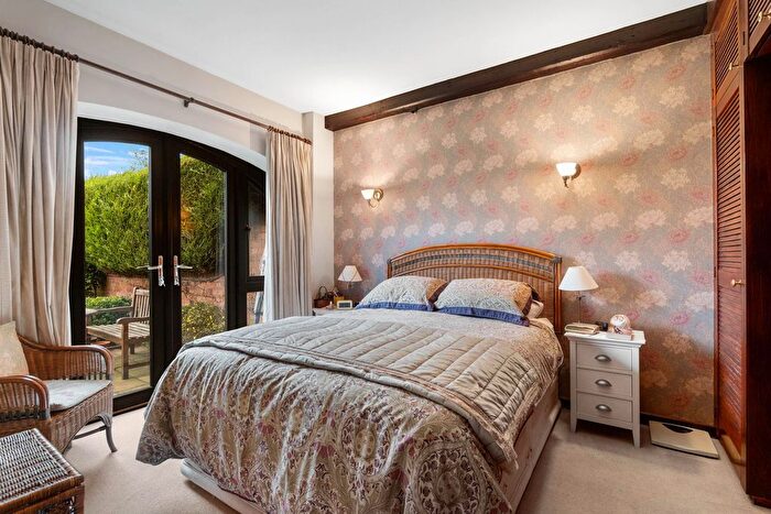4 Bedroom Barn Conversion For Sale In Holt Castle Barns, Holt Heath, Worcestershire., WR6