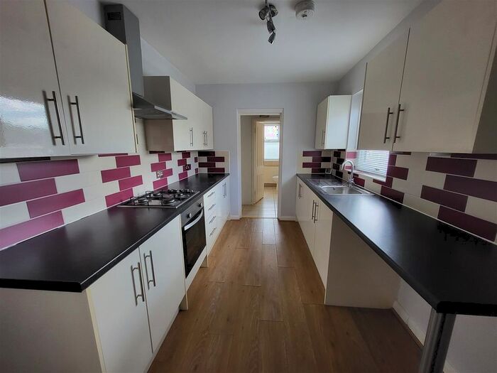 1 Bedroom Flat To Rent In Maidstone Road, Rochester, ME1