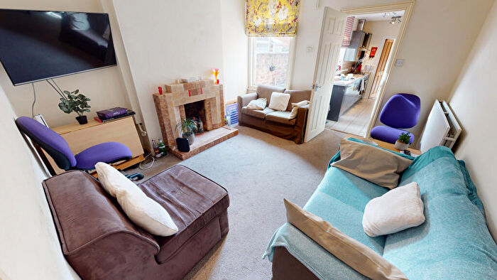 4 Bedroom Terraced House To Rent In Ely Street | Student House | /, LN1