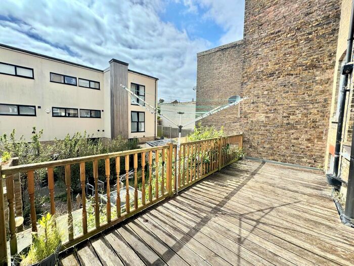 3 Bedroom Maisonette To Rent In High Street, Ramsgate, CT11