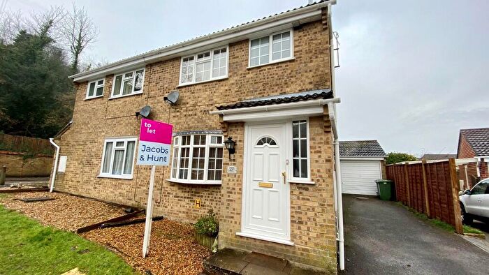 3 Bedroom Semi-Detached House To Rent In Mundays Row, Horndean, Waterlooville, PO8