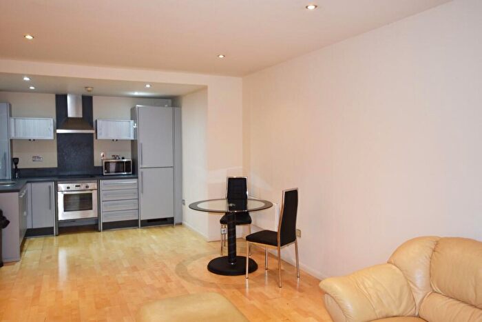 2 Bedroom Apartment To Rent In One Fletcher Gate, Adams Walk, Nottingham, Nottinghamshire, NG1