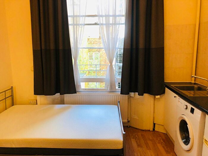 Studio To Rent In Queensborough Terrace, London, W2