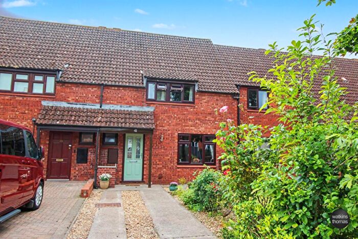 3 Bedroom Semi Detached House For Sale In Gurney Avenue, Hereford, HR1