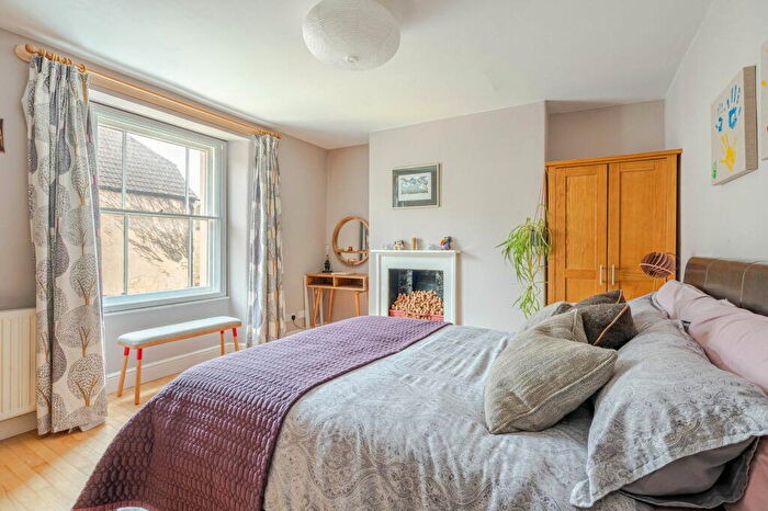 5 Bedroom Cottage For Sale In Cliff Road, Sherston, SN16