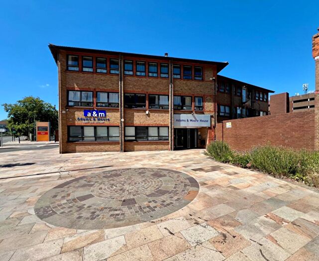 Flat To Rent In Instone Road Dartford, DA1