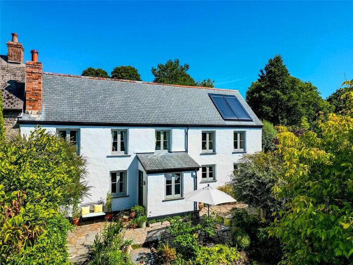 4 Bedroom Semi-Detached House For Sale In Manaccan, Helston, Cornwall, TR12