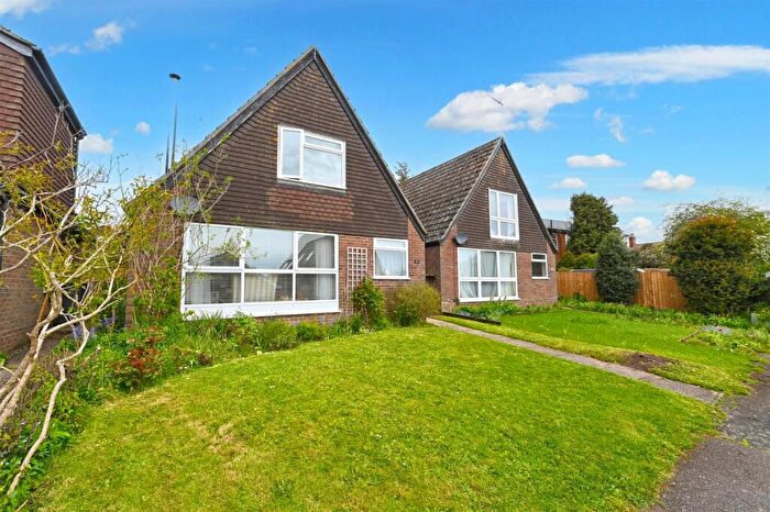 3 Bedroom Chalet To Rent In Debenham, IP14