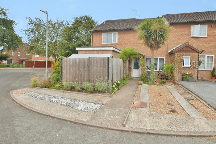 2 Bedroom Terraced House For Sale In Falcon Way, Ashford, Kent, TN23