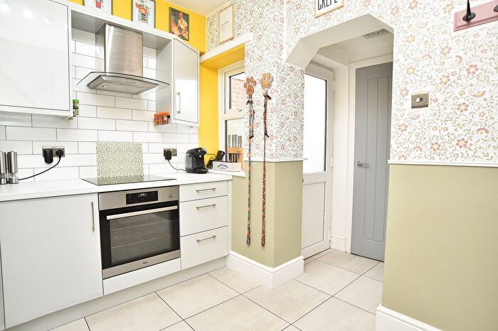 2 Bedroom Terraced House For Sale In Ashfield Road, Harrogate, HG1