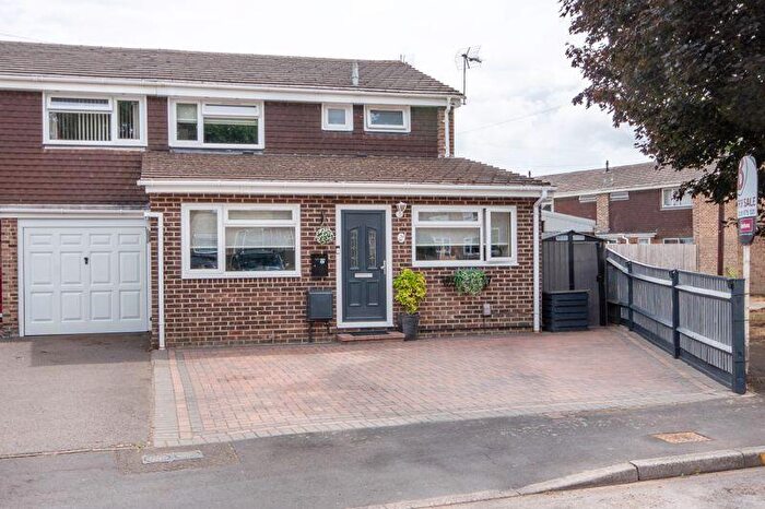 3 Bedroom Semi-Detached House For Sale In Calmore, SO40