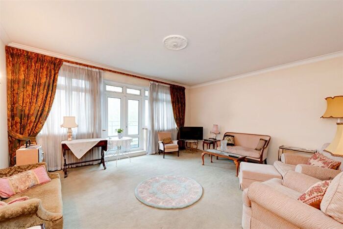 2 Bedroom Flat For Sale In Saxon Hall, Palace, London, W2
