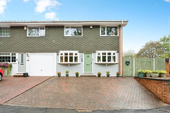 4 Bedroom Semi Detached House For Sale In Broadway Avenue, Halesowen, B63