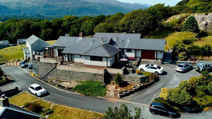 4 Bedroom Detached House For Sale In Llanfrothen, Penrhyndeudraeth, LL48