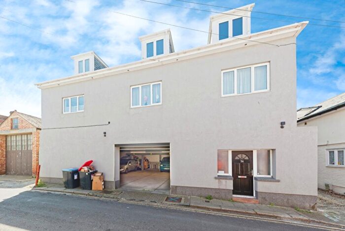 2 Bedroom Flat For Sale In Charles Street, Herne Bay, Kent, CT6