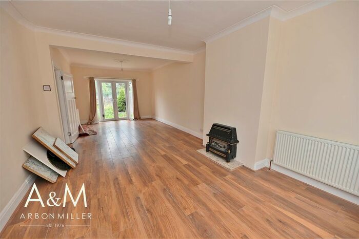 3 Bedroom Property To Rent In Thornton Road, Ilford, IG1