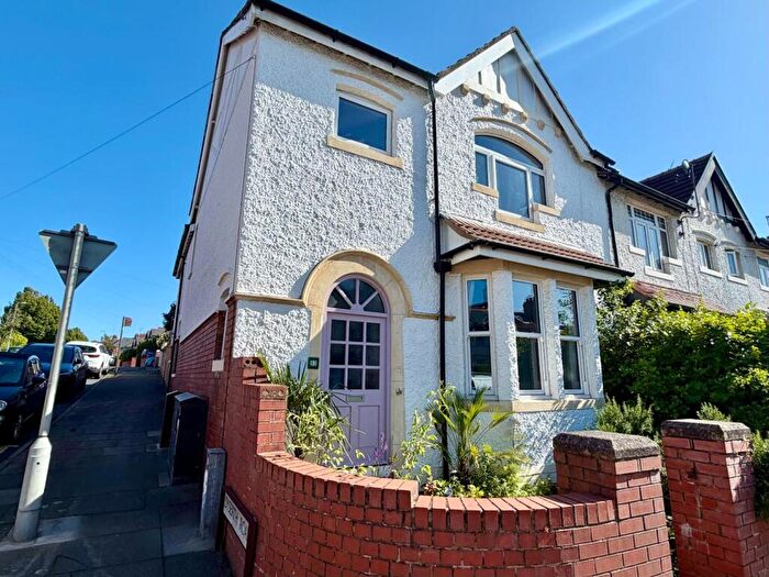 4 Bedroom End Of Terrace House For Sale In Cornerswell Road, Penarth, CF64