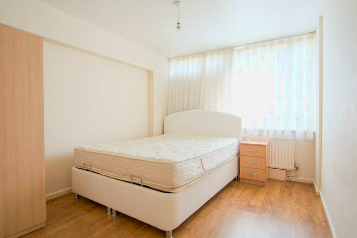 2 Bedroom Flat To Rent In Cherbury Court, Hoxton, N1