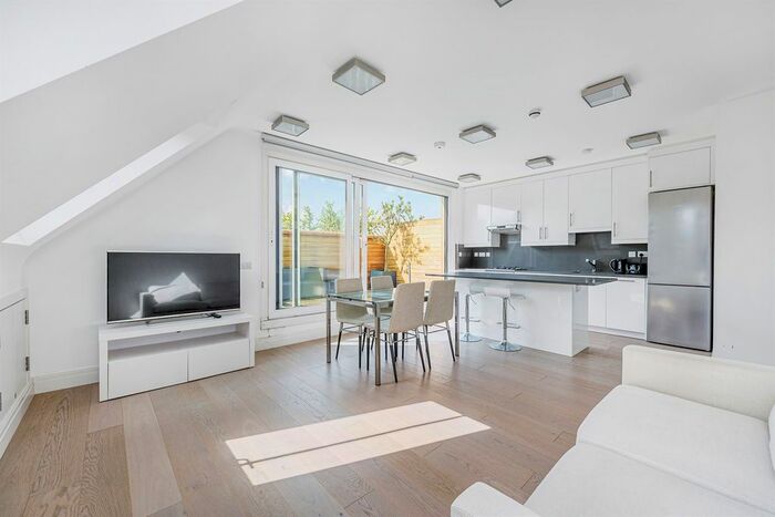 2 Bedroom Flat To Rent In Elm Avenue, London, W5