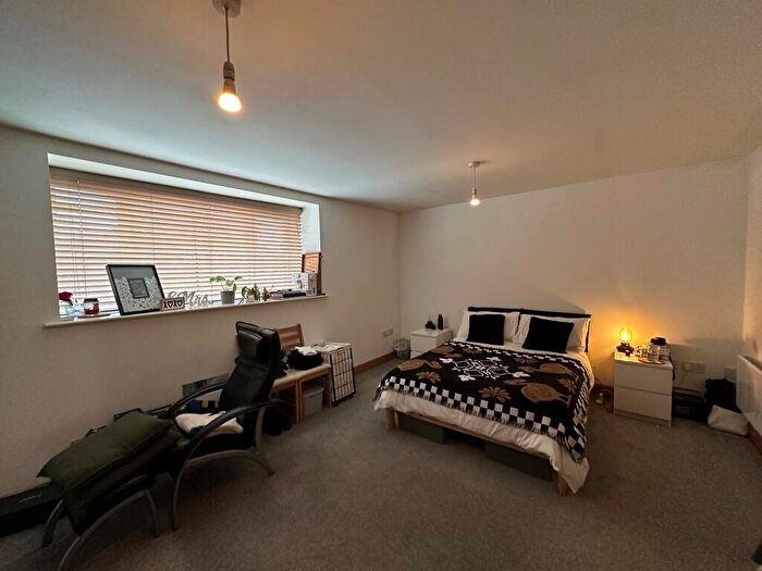 2 Bedroom Apartment To Rent In Shaw Heath, Stockport, SK3