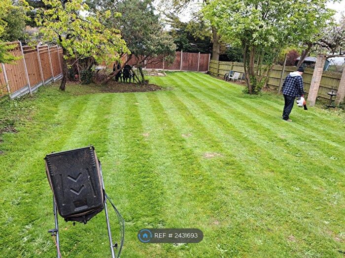 4 Bedroom Detached House To Rent In Bittacy Rise, London, NW7