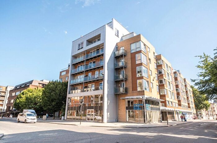 1 Bedroom Flat To Rent In High Street, Southampton, Hampshire, SO14