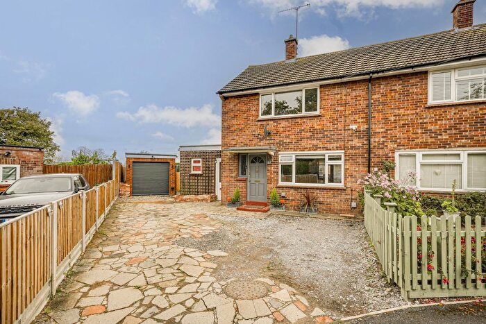 2 Bedroom Semi-Detached House For Sale In Lords Close, Stanbridge, Leighton Buzzard, LU7