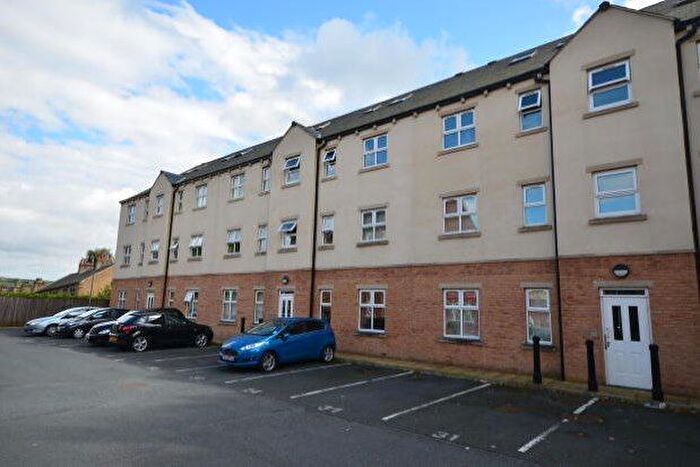 2 Bedroom Property To Rent In Savile Grange Apartments, Halifax, HX1