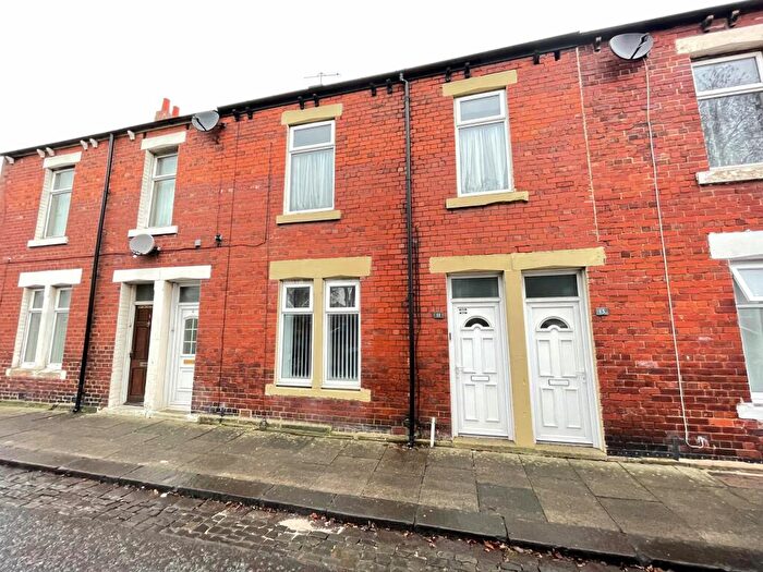 2 Bedroom Flat To Rent In Harold Street, Jarrow, Tyne And Wear, NE32
