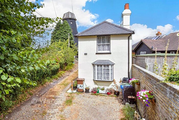 2 Bedroom Detached House For Sale In Oare Road, Faversham, Kent, ME13