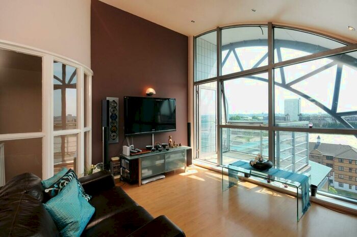 3 Bedroom Maisonette To Rent In Sweden Gate, Canada Water, London, SE16