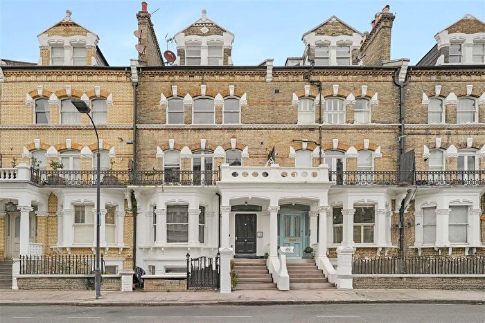 Studio To Rent In Gunterstone Road, West Kensington, W14