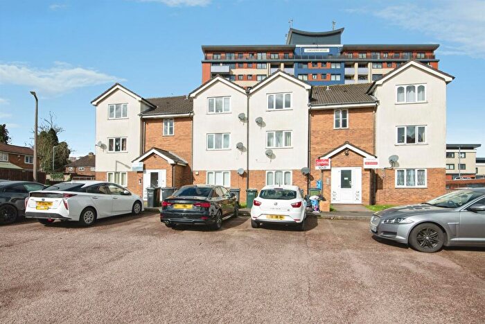 2 Bedroom Flat For Sale In Winchester Close, Rowley Regis, B65