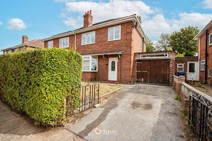 4 Bedroom Semi-Detached House For Sale In Attlee Avenue, New Rossington, Doncaster, DN11