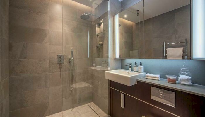 2 Bedroom Apartment To Rent In Thornes House, Charles Clowes Walk, London, SW11