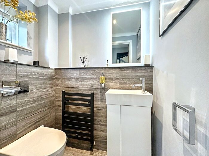 3 Bedroom Semi-Detached House For Sale In Pump Lane, Rainham, Gillingham, Kent, ME8