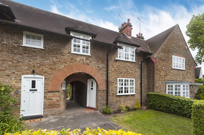 3 Bedroom Terraced House To Rent In Asmuns Place, Hampstead Garden Suburb, NW11