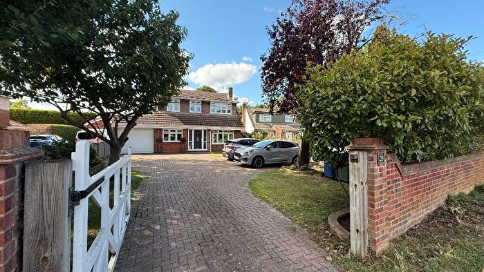 4 Bedroom Detached House For Sale In Southend Road, Stanford-Le-Hope, Essex, SS17