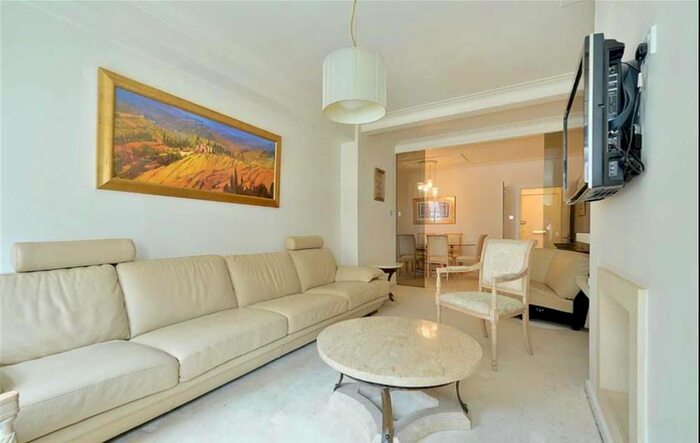 1 Bedroom Flat To Rent In Portman Square, Marylebone, London, W1H