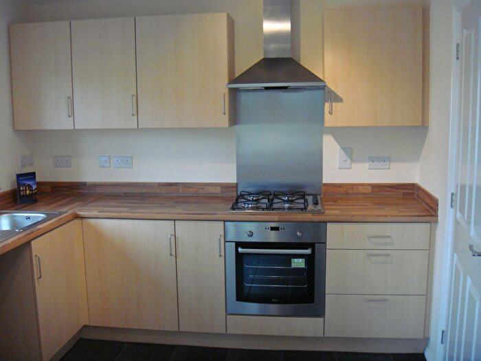 2 Bedroom Flat To Rent In Beeston, Nottingham, NG9