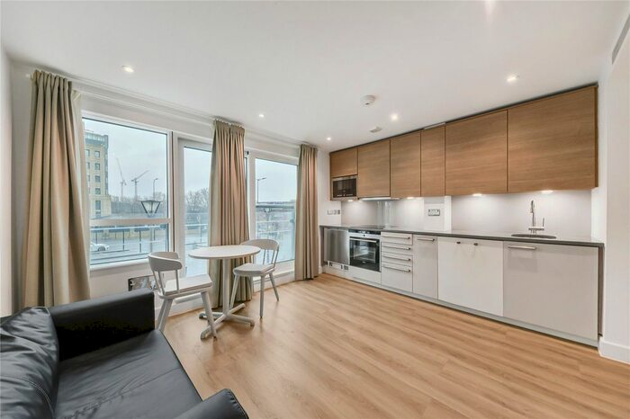 1 Bedroom Flat To Rent In St. George Wharf, London, SW8
