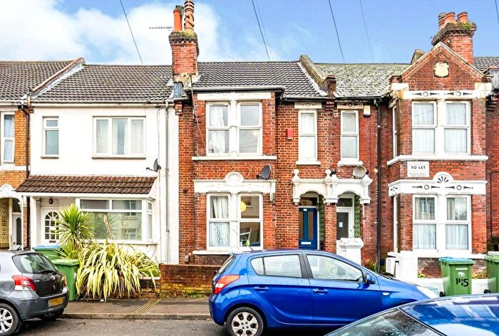 5 Bedroom Terraced House To Rent In Earls Road, Southampton, Hampshire, SO14