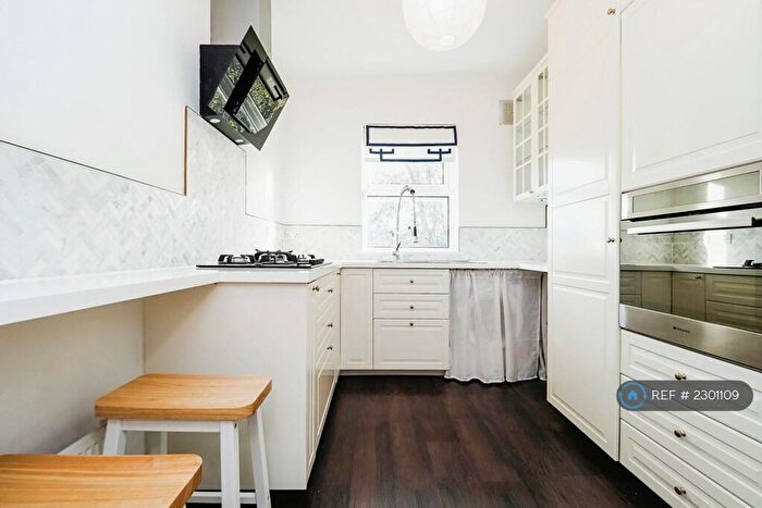 1 Bedroom Semi-Detached House To Rent In Selwyn Road, London, E13
