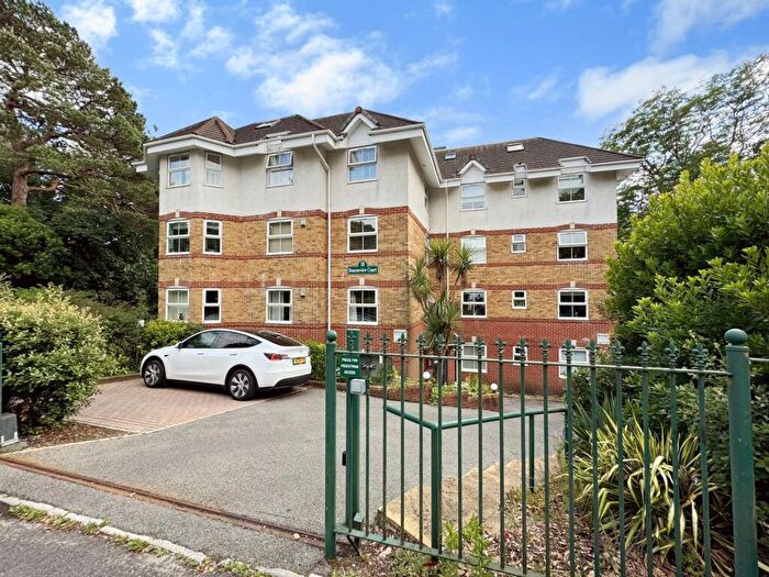 2 Bedroom Flat To Rent In Please Apply Online For St Stephens Road, Bournemouth, BH2
